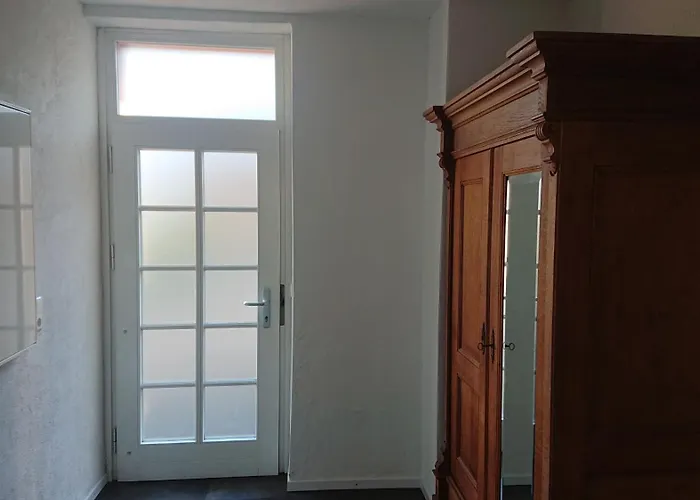 Weinstrassenmitte דירה *